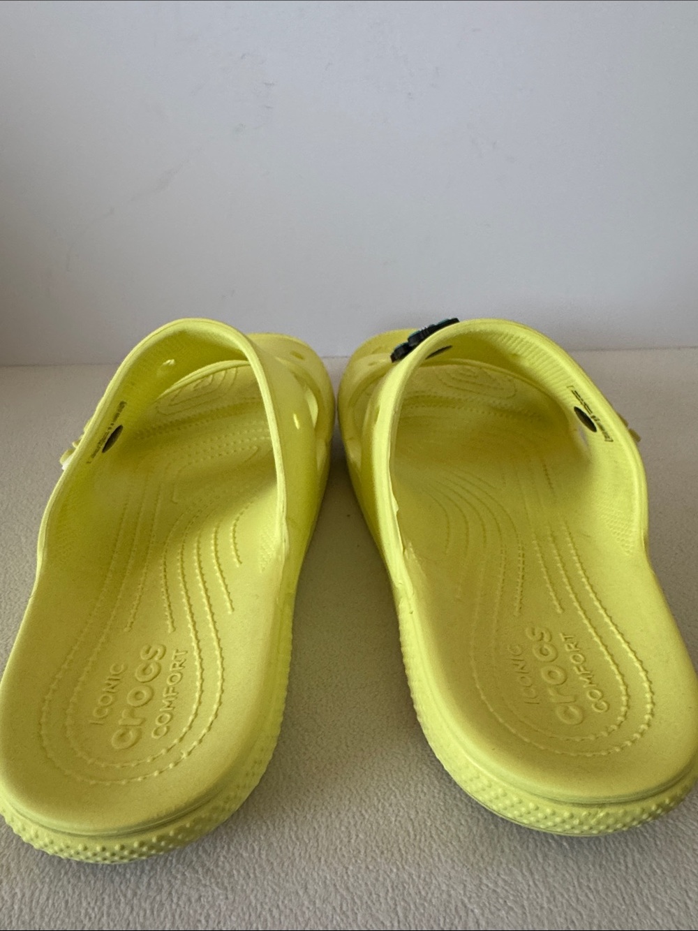 CROCS slides - Picture 7 of 10